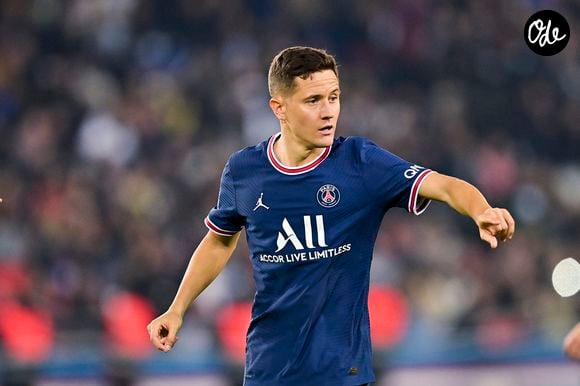 Pour soutenir le club, il a décidé de renoncer à son salaire et de reverser l’intégralité de la somme à sa fondation. 

Ander Herrera (PSG) - Match de Ligue 1 Uber Eats Psg (2) - Lille(1) au Parc des Princes à Paris le 29 octobre 2021. © JB Autissier/PanoramicBestimage