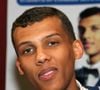 Personnalité sensible, Stromae a beaucoup souffert d'avoir très peu connu son père.
Le chanteur belge Stromae lors de sa séance de dédicace à la FNAC de Perpignan avant son concert à l'Elmediator de Perpignan. Photo Michel Clementz/ABACAPRESS.COM