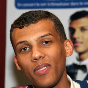 Personnalité sensible, Stromae a beaucoup souffert d'avoir très peu connu son père.

Le chanteur belge Stromae lors de sa séance de dédicace à la FNAC de Perpignan avant son concert à l'Elmediator de Perpignan. Photo Michel Clementz/ABACAPRESS.COM