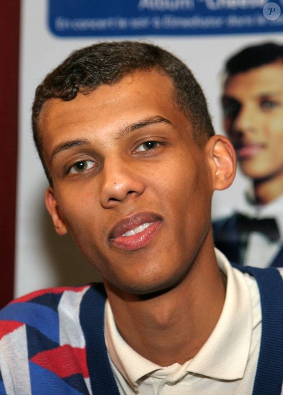 Personnalité sensible, Stromae a beaucoup souffert d'avoir très peu connu son père.

Le chanteur belge Stromae lors de sa séance de dédicace à la FNAC de Perpignan avant son concert à l'Elmediator de Perpignan. Photo Michel Clementz/ABACAPRESS.COM