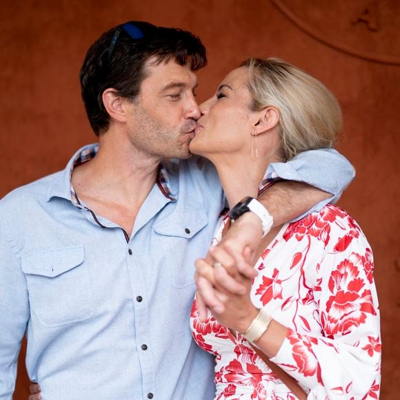 Elodie Gossuin et son mari Bertrand Lacherie au village lors des internationaux de France à Roland Garros le 12 juin 2021.

© JB Autissier / Panoramic / Bestimage