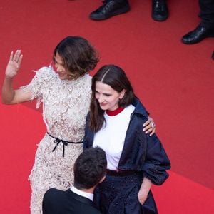 Halle Berry, Juliette Binoche - Montée des marches de la cérémonie de clôture du 78ème Festival International du Film de Cannes, au Palais des Festivals à Cannes. Le 24 mai 2025
© Olivier Borde/ Bestimage