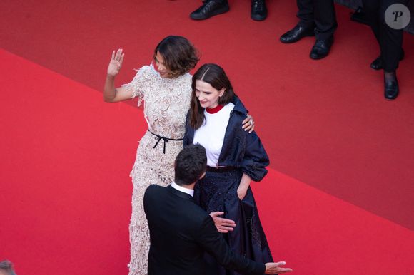 Halle Berry, Juliette Binoche - Montée des marches de la cérémonie de clôture du 78ème Festival International du Film de Cannes, au Palais des Festivals à Cannes. Le 24 mai 2025
© Olivier Borde/ Bestimage