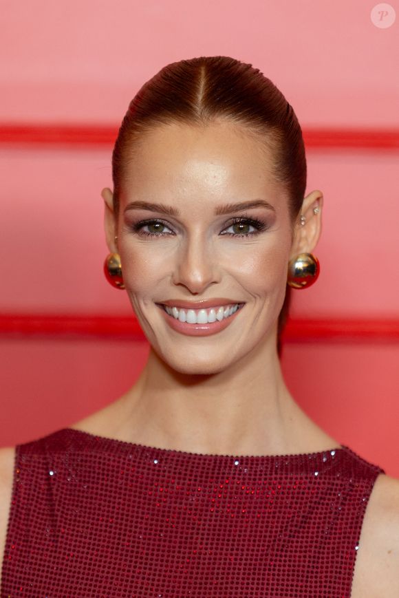 Maeva Coucke assiste à l'avant-première parisienne de la cinquième saison d'Emily In Paris de Netflix au Grand Rex le 15 décembre 2025 à Paris, France. Photo by Nasser Berzane/ABACAPRESS.COM