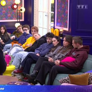 Ambre a obtenu l'immunité. 

Quotidienne Star Academy