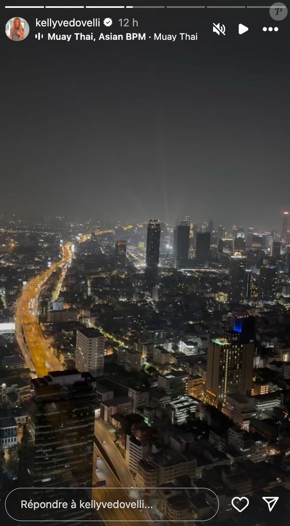 Ce 28 mars 2025, un puissant séisme de magnitude 7,7 a frappé le centre de la Birmanie. De plus, de violentes secousses ont été ressenties à Bangkok. Comme l'ont rapporté plusieurs médias ce dimanche, les derniers bilans du tremblement de terre font état de 1 700 morts en Birmanie et 17 en Thaïlande.


Kelly Vedovelli immortalisée depuis la Thaïlande (Capture d'écran Instagram - 2025).