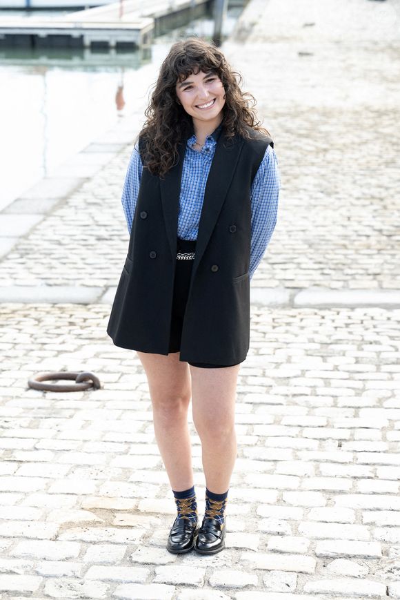 Justine Grave assiste au photocall du Nouveau jour lors du 27ème Festival de la Fiction de La Rochelle le 19 septembre 2025 à La Rochelle, France.Photo by David NIVIERE/ABACAPRESS.COM