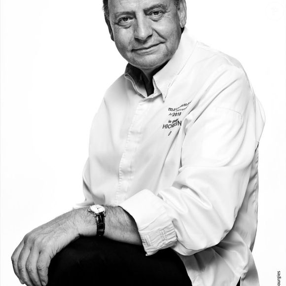 Arrivé en France en 1977, il a construit une carrière remarquable, jusqu’à obtenir une étoile au Guide Michelin pour son restaurant.

Le chef Andréas Mavrommatis a rendu son dernier souffle à l'âge de 69 ans.
Instagram