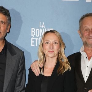 Derrière le comédien survolté, se cache en réalité un homme “ordonné et discipliné”.

Le réalisateur du film Pascal Elbé, Audrey Lamy et Benoît Poelvoorde lors de l'avant-première du film "La bonne étoile" au cinéma UGC Ciné Cité Bercy à Paris le 27 octobre 2025.

© Coadic Guirec / Bestimage