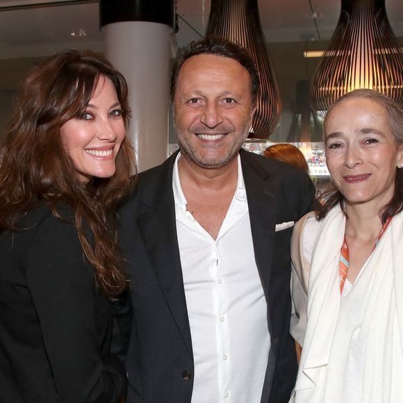 Mareva Galanter a partagé des clichés attendrissants de la petite boule de poils.

Mareva Galanter, Arthur et Delphine Ernotte (Présidente de France Télévisions) au déjeuner de la finale Messieurs de France Télévision (jour 15) sur la terrasse de France Télévision lors des Internationaux de France de Tennis de Roland Garros 2022 à Paris, France, le 5 Juin 2022. Bertrand Rindoff/Bestimage