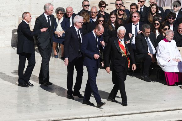 Le prince William d'Angleterre, prince de Galles, assiste aux funérailles du pape François le 26 avril 2025 au Vatican. Alors que Rome fait ses adieux au pape François, des dirigeants du monde entier, des membres de la famille royale, des membres du clergé et des milliers de fidèles se sont réunis au Vatican pour un adieu solennel et historique. Le pape François est décédé le lundi 21 avril à l'âge de 88 ans. Photo by Marco Iacobucci/IPA/ABACAPRESS.COM