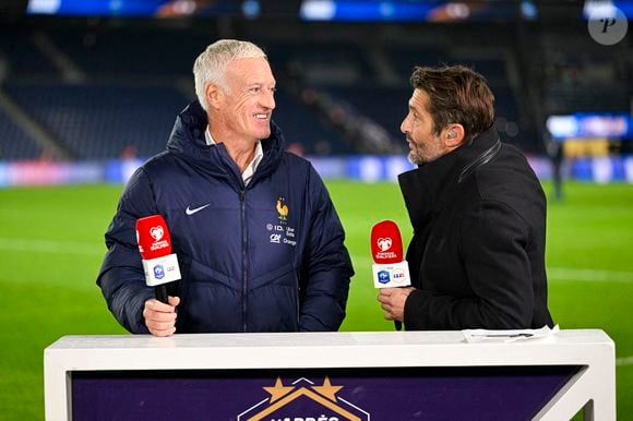 Bixente Lizarazu et Didier Deschamps pour TF1 lors du match de qualification pour la Coupe du Monde de la FIFA 2026 France VS Azerbaïdjan au Parc des Princes le 10 octobre 2025, à Paris, France. Photo par Victor Joly/ABACAPRESS.COM