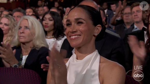 “Lorsque notre prochain article en édition limitée sortira, vous ne serez pas seulement le premier à le savoir, mais vous serez le premier à le recevoir"
Le prince Harry, duc de Sussex et Meghan Markle, duchesse de Sussex, lors de la cérémonie des "ESPY Awards 2024" à Los Angeles, le 11 juillet 2024. Backgrid UK/ Bestimage