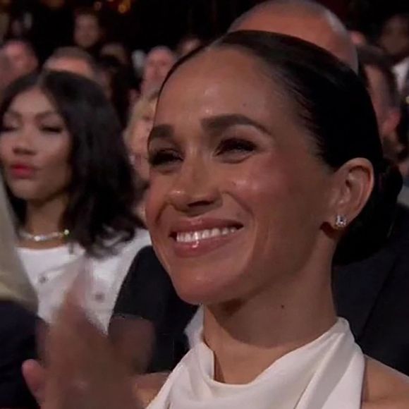 “Lorsque notre prochain article en édition limitée sortira, vous ne serez pas seulement le premier à le savoir, mais vous serez le premier à le recevoir"
Le prince Harry, duc de Sussex et Meghan Markle, duchesse de Sussex, lors de la cérémonie des "ESPY Awards 2024" à Los Angeles, le 11 juillet 2024. Backgrid UK/ Bestimage