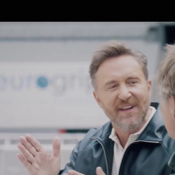 "J’impose à mon corps beaucoup de choses. Et là j’avoue que mon corps est un peu en train de me rattraper", a-t-il avoué avec franchise. 


David Guetta interviewé par Laurent Delahousse avant ses trois concerts au Stade de France en juin 2026. Capture d'écran France 2/20h30 le Dimanche