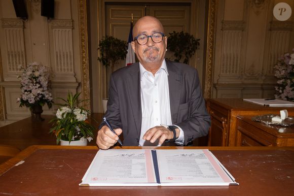 Exclusif - Ali Bentenah - Mariage de Djamel Bentenah (acheteur dans l'émission Affaire Conclue) avec Severine Bauw à la mairie de Colombes le 21 juin 2025.
