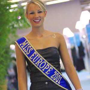 Élodie Gossuin, Miss Europe 2001, au Salon du prêt-à-porter, à Paris.

©BestImage