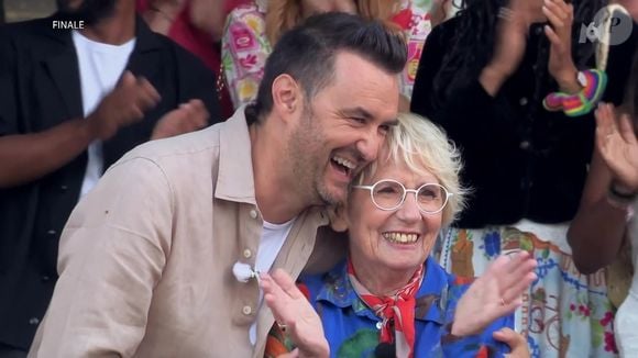 "Je regarde l’émission depuis très longtemps et j’ai l’impression que lors de cette saison, c’était un peu plus Cyril le méchant et Mercotte la gentille alors que d’habitude c’est plutôt l’inverse", a-t-elle notamment confié.

Mercotte et Cyril Lignac lors de la finale du saison 14 du "Meilleur pâtissier", diffusée le 11 décembre 2025 sur M6.

Capture d'écran M6 / Le Meilleur pâtissier