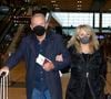 Un homme discret qui faisait son bonheur depuis plus de 50 ans

Bonnie Tyler et son mari Robert Sullivan à l'aéroport Willy-Brandt de Berlin-Brandebourg, à Berlin, Allemagne, le 1er janvier 2022. © Future-Image/Zuma Press/Bestimage