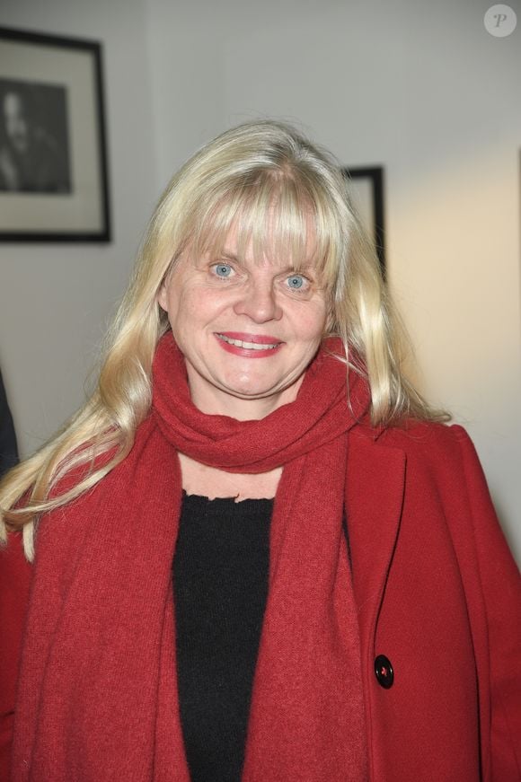 Isabelle Nanty - Le Studio Harcourt célèbre la sortie de l'ouvrage "Au Cours Florent" avec la participation exceptionnelle de F. Florent (fondateur du Cours Florent) à Paris le 20 novembre 2018. © Coadic Guirec/Bestimage