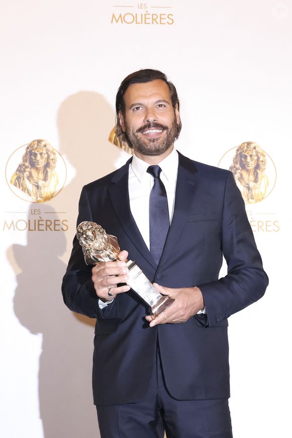 Laurent Lafitte (Molière du Comédien dans un spectacle de théâtre public pour "La Cage aux folles") - Photocall des lauréats de la 37ème Nuit des Molières aux Folies Bergère à Paris le 4 mai 2026.

© Jack Tribeca / Bestimage