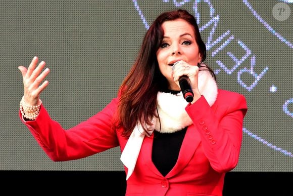 Exclusif - Douchka Esposito - Concert "Années 80" lors de la 8ème édition de l'événement "Soupe en Scène", organisé par l'association "Envie d'un Sourire" sur la Place de la République à Lyon le 1er février 2020. © Romain Doucelin/Bestimage