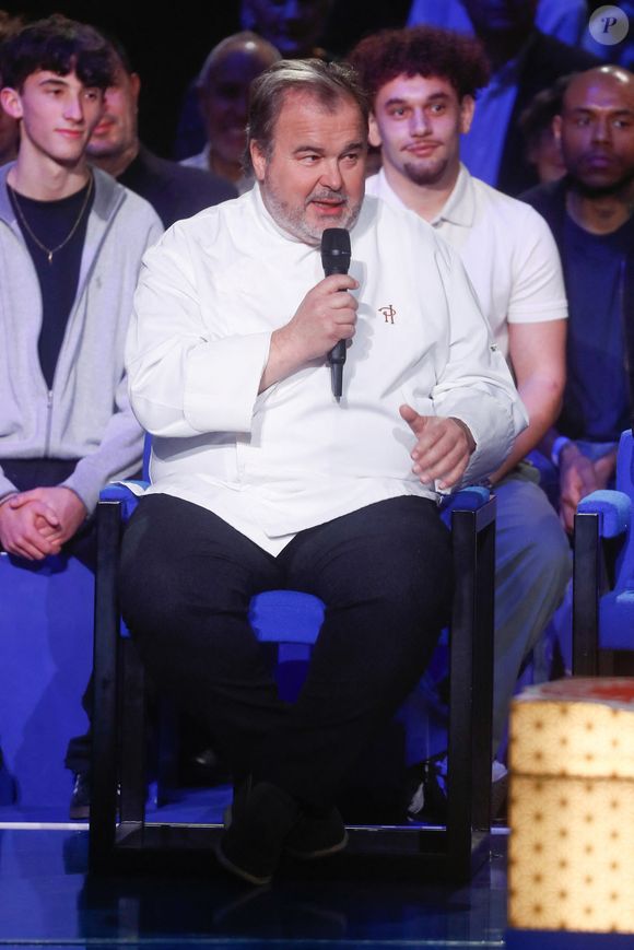 Exclusif - Pierre Hermé - Surprises - Enregistrement de l'émission "La Boîte à secrets", au Studio du Lendit, présentée par F.Bollaert et diffusée le 17 janvier sur France 3. Le 17 décembre 2024 © Christophe Clovis / Bestimage