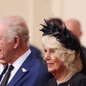 Le roi Charles III d'Angleterre et Camilla Parker Bowles, reine consort d'Angleterre, arrivent au Vatican à Rome, le 23 octobre 2025. Photo par PA Photo/ Bestimage