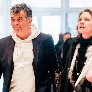 Stéphane Plaza était jugé pour des accusations de violences répétées sur deux anciennes compagnes.

Stéphane Plaza arrive avec son avocate Hélène Plume pour le verdict de son  procès pour violences sur deux anciennes compagnes, à Paris, France. © Chrstophe Clovis/Bestimage