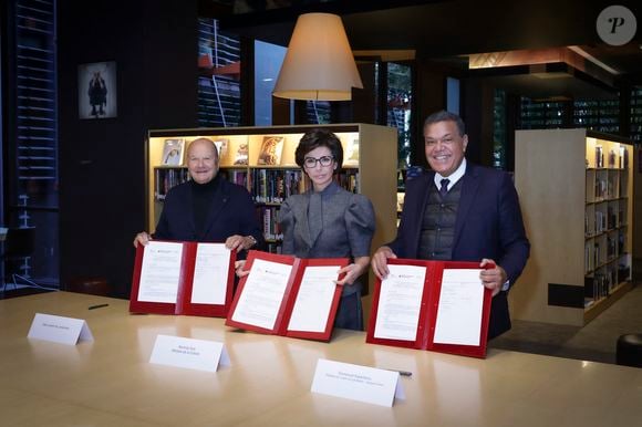 Signature de la 2ème convention entre Fimalac et le Musée du Quai Branly, en présence de Marc Ladreit de Lacharrière, Rachida Dati et Emmanuel Kasarhérou, Paris, France, le 28 fevrier 2025. Jack Tribeca / Bestimage