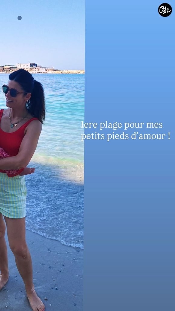 "Première plage pour mes petits pieds d’amour !", a écrit Flavie Péan sur Instagram en partageant plusieurs photos de cette escapade dans le Sud.

Capture du compte Instagram de Flavie Péan, le 9 juillet 2026.
