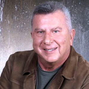 Dans la soirée de jeudi 27 mars, Pascal Bataille s'est saisit de son compte Instagram pour officialiser une grande nouvelle qui lui "tenait à coeur".

Exclusif - Portrait de Pascal Bataille à Paris.
© Cédric Perrin/Bestimage