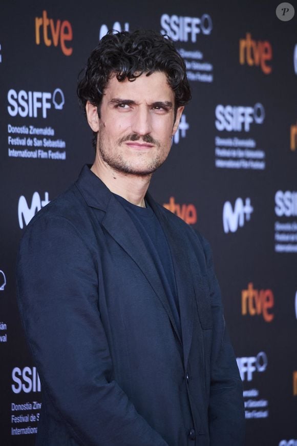 Louis Garrel - Première du film "La croisade" lors du 69ème Festival International du Film de San Sebastian. Le 18 septembre 2021  © Backgrid USA / Bestimage
