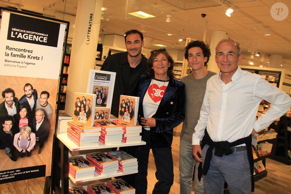 Raphael Kretz, Valentin Kretz, Sandrine Kretz, Olivier Kretz - La famille Kretz (série L'Agence sur TMC et Netflix) dédicace son livre "Bienvenue à l'Agence" au BHV Marais à Paris le 14 mai 2024. © Philippe Baldini/Bestimage
