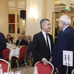 Exclusif -  Gérald Darmanin, Hubert Védrine - Les salons de la Maison de l’Amérique latine ont fait salle comble ce mardi 8 avril, réunissant de nombreuses personnalités du monde des affaires, de la culture ou encore de la diplomatie, venues écouter G.Darmanin, ministre d’État, garde des Sceaux, ministre de la Justice, lors d’un dîner du Cercle de la Revue des Deux Mondes. Une soirée exceptionnelle riche en débat ! © Jack Tribeca / Bestimage
