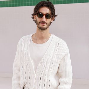 Pierre Niney assiste au défilé LACOSTE printemps-été 2026 lors de la semaine de la mode à Paris le 20 octobre 2025. Photo by Ik Aldama/DPA/Abaca