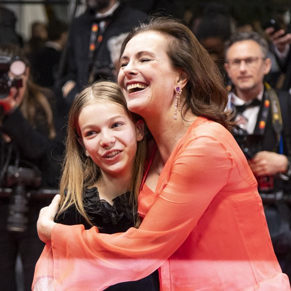 Carole Bouquet et sa petite-fille Darya Rassam - Descente des marches du film « Le comte de Monte-Cristo » lors du 77ème Festival International du Film de Cannes, au Palais des Festivals à Cannes. Le 22 mai 2024
© Olivier Borde / Bestimage