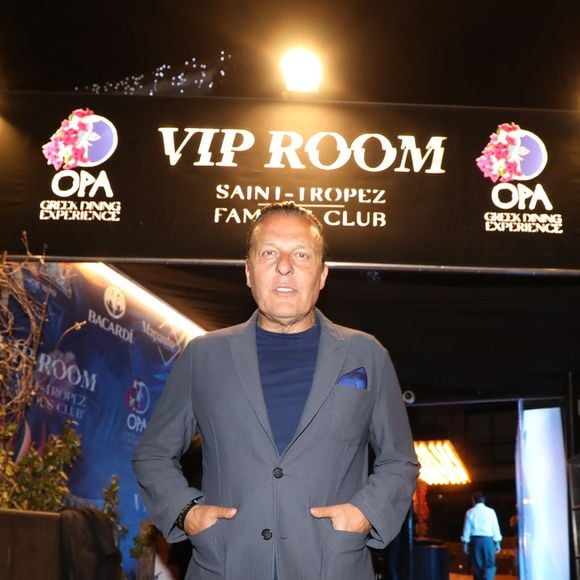 Jean-Roch vend son célèbre établissement, le VIP Room à Saint-Tropez

Jean Roch a reçu ses amis pour fêter la fermeture de son célèbre club privé, "VIP Room" à Saint-Tropez, après 29 ans d'existence. Après un dernier week-end de fête, le célèbre établissement sera remplacé par le "Lilly's Club".
© Franz Chavaroche / Bestimage