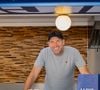 Le premier camion avait été détruit dans un incendie en avril.

Michel, le food-truck d'Alexandre Mazzia, renait après l'incendie.