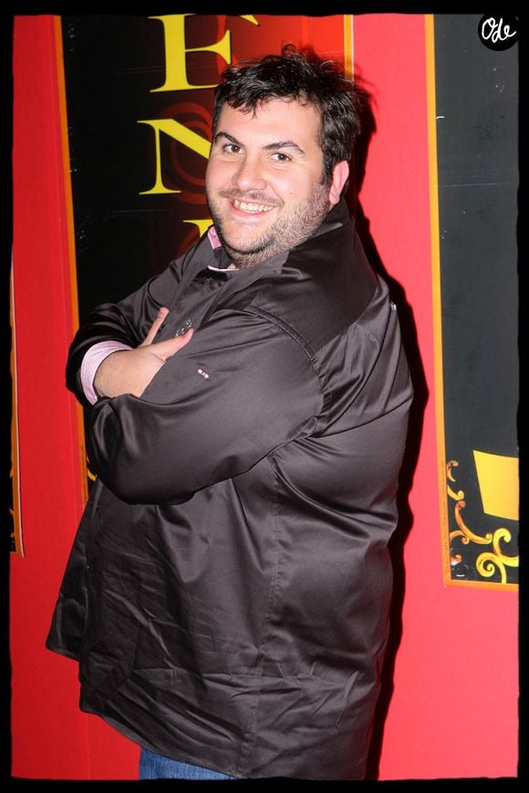 Souffrant d'obésité, le comédien avait choisi de subir une lourde opération de l'estomac : une sleeve gastrectomie qui consiste à retirer une partie de l'organe.

Laurent Ournac à la Grande Soirée du Cirque Phénix.

©Bestimage