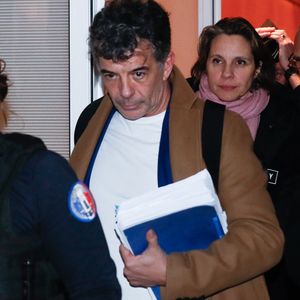 Procès de Stéphane Plaza : L'animateur sort du tribunal correctionnel de Paris après le réquisitoire : Une peine de 18 mois de prison avec sursis et 10 000 euros d’amende a été requise à son encontre le 9 janvier 2024. Le jugement sera rendu le 18 février. 

© Christophe Clovis / Bestimage