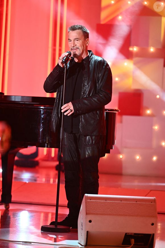 Exclusif - Florent Pagny - Enregistrement de l'émission Vivement dimanche au studio Gabriel à Paris, le 10 novembre 2023, présentée par M.Drucker et diffusée le 26 novembre 2023 sur France 3.
© Guillaume Gaffiot / Bestimage