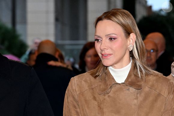 Le prince Albert II de Monaco, La princesse Charlène de Monaco, La princesse Stéphanie de Monaco, Camille Gottlieb lors du spectacle Monaco sous les Etoiles, sous le chapiteau de Fontvieille à Monaco, le 22 décembre 2025. 
© Claudia Albuquerque / Bestimage