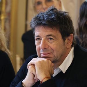 Il devra également justifier d'un suivi psychologique et verser un cautionnement de 500 000 euros. 

Patrick Bruel en Novembre 2025 à Paris