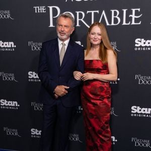 Sam Neill , Miranda Otto au Photocall de la première du film "The Portable Door" à Moore Park, Australie, le 23 mars 2023.