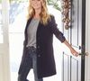 Comme l'actrice oscarisée pour "Shakespeare in Love", elle voulait user de son sens des affaires.

Gwyneth Paltrow pose pour sa marque Goop et présente un manteau “navy” demi saison.

©Goop via Bestimage