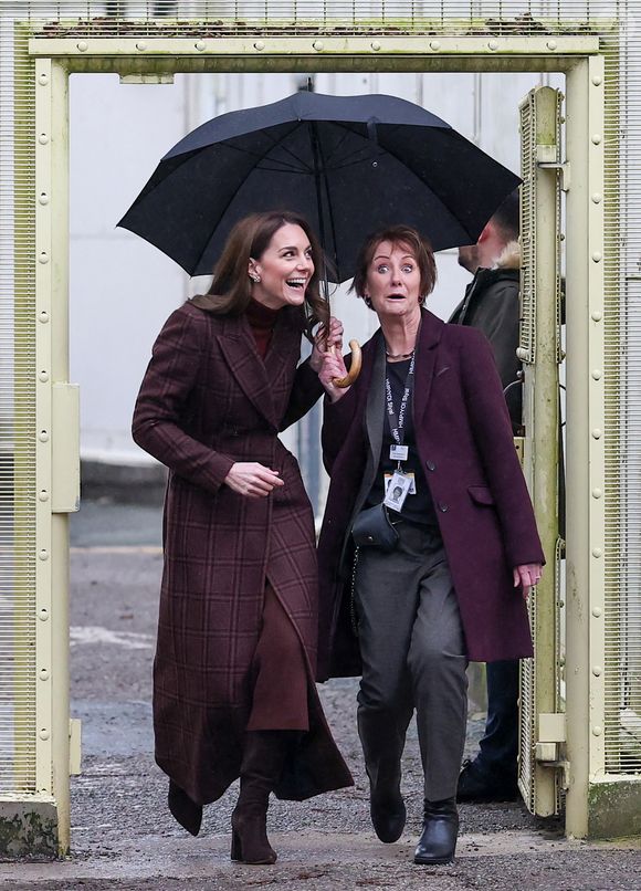 Marsden pour rencontrer des patients atteints du cancer. Hier, elle était dans le comté de  Cheshire afin de visiter une unité mère-bébé au sein de la prison pour femmes HMP 

Catherine (Kate) Middleton, princesse de Galles, visite une unité mère-enfant (MBU) d'Action for Children à la prison HMP Styal de Wilmslow, Royaume Uni, le 11 février 2025. © Phil Noble/WPA-Pool/Bestimage