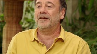 Malgré son succès international, Michel Bussi occupait un poste très sérieux qu'il a quitté il n'y a que quelques mois et cela n'a pas été facile à accepter
