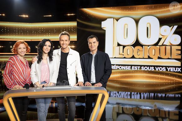 Exclusif - Cyril Féraud, Fabienne Carat, Laurent Luyat, Natasha St-Pier lors de l'enregistrement de l'émission "100% logique" présentée par C. Feraud et qui sera diffusée le 11 octobre 2025 au Studio du Lendit à Saint-Denis, France, le 8 mars 2025. © Cyril Moreau/Bestimage