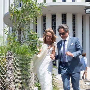 L'année suivante, Laura Smet et Raphaël Lancrey-Javal se sont mariés religieusement, en l'église Notre-Dame des Flots au Cap Ferret.

Mariage de Laura Smet et Raphaël Lancrey-Javal à l'église Notre-Dame des Flots au Cap-Ferret le jour de l'anniversaire de son père Johnny Hallyday le 15 juin 2019. Agence / Bestimage
